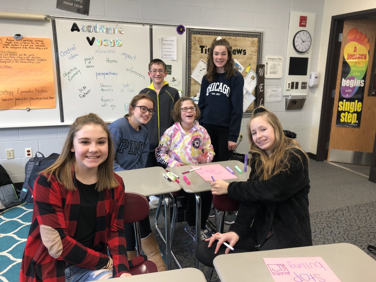 CumbeeMs's tweet photo. Best Buddies meeting today to spread the word about RESPECT! #hcms157c #157c https://t.co/yX9Lu29bPd