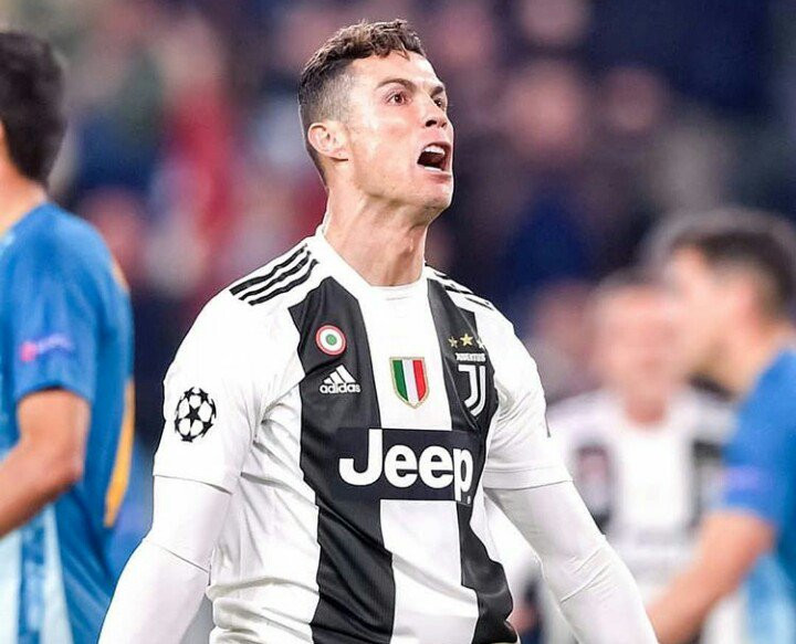 cercavo_te's tweet photo. giusto per ricordarvi chi è l'attaccante più forte del mondo
#JuveAtleti https://t.co/ktKgvyidGi