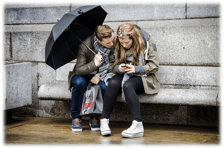 Allgo_Social's tweet photo. Bad weather increases the number of negative posts, decreases the number of positive posts, and increases overall engagement. #TheMoreYouKnow #WeAllgoSocial #KeepSocialMediaSocial https://t.co/XR8bYzdUko https://t.co/kIW2LQXmOA