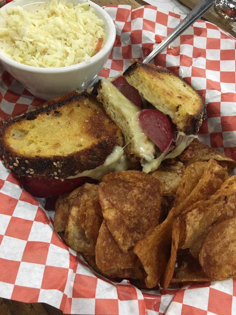DaredevilBeer's tweet photo. The Gourmet Grilled Cheese + King David Dog in all it's glory 🥪+🌭 ⤵️ https://t.co/UfcPQkJZPy