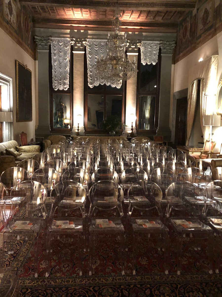 AMB_SEBASTIANI's tweet photo. #PalazzoBorromeo. La sua lunga straordinaria storia da #PioIV e #PirroLigorio nelle affascinanti parole di maestri come #Frommel #Strinati e negli eccellenti studi di #DariaBorghese e #Pinci.Ideale suggello dei recenti miglioramenti e restauri.@ItalytoHolySee #rinascimento #Roma https://t.co/iHL999VSLj