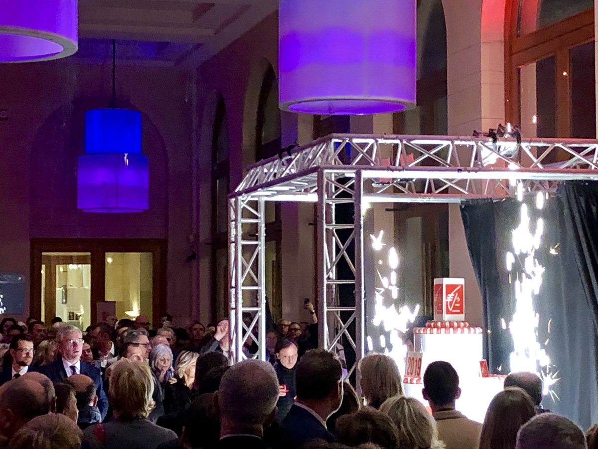 CaissEpargneGEE's tweet photo. đđ200 ans, ça se fĂȘte đđ
Un grand merci à nos clients, partenaires, décideurs et collaborateurs pour votre confiance
#Bicentenaire #PlusGrandPlusProche https://t.co/310Hqxmsg4