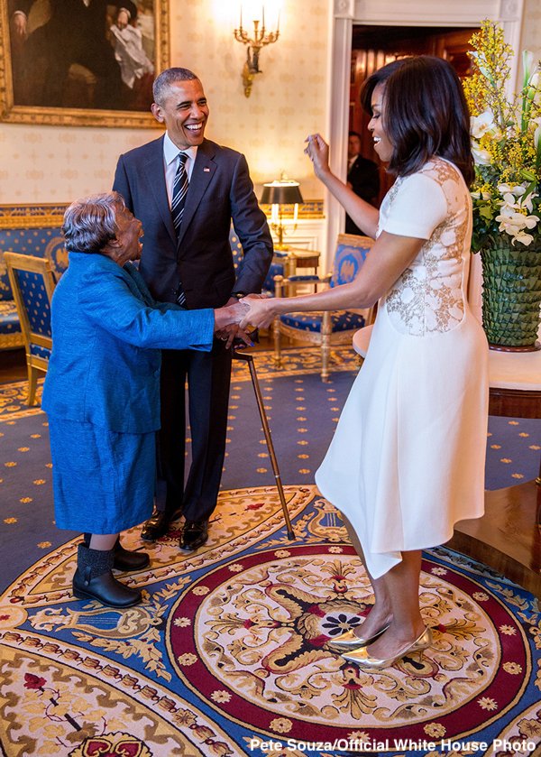 Virginia McLaurin meets the Obamas.