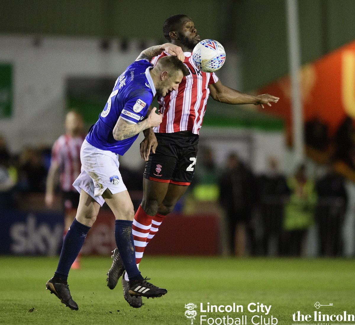 LincolnCity_FC's tweet photo. 78' Lang nicks it off the head of Akinde at the back post, and it's a City corner.
π΄ 2-0 π΅
#ImpsOld https://t.co/wmIRtV0sZz