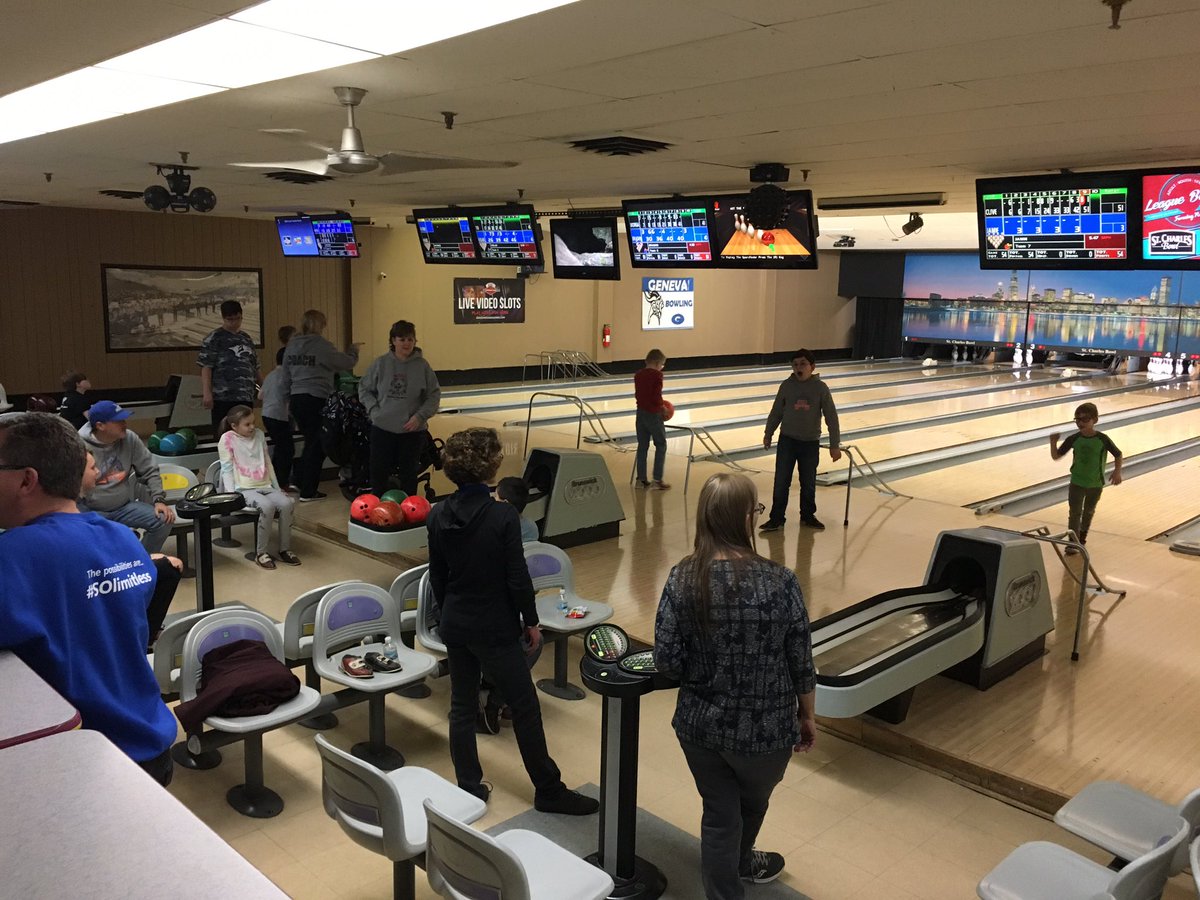 D303UnitedSO's tweet photo. We’re having fun knocking over pins @stcharlesbowl https://t.co/gpBJk3ZiLI