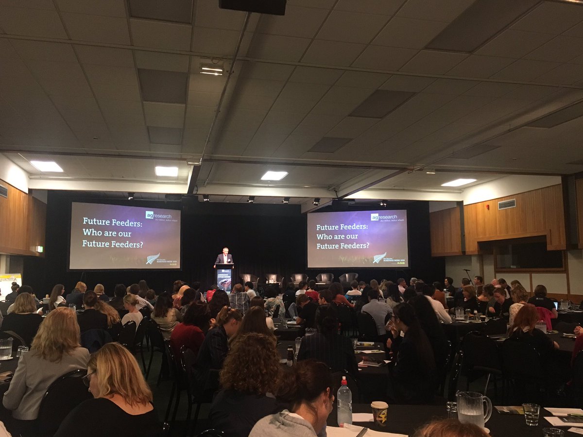 leavingtwitte10's tweet photo. Another full house at @NZAgriFoodWeek for #futurefeeders @CentralEDA @molloy_nicky @callaghannz @AgResearchNEWS @agritech_nz https://t.co/Y3pjpnuE5P