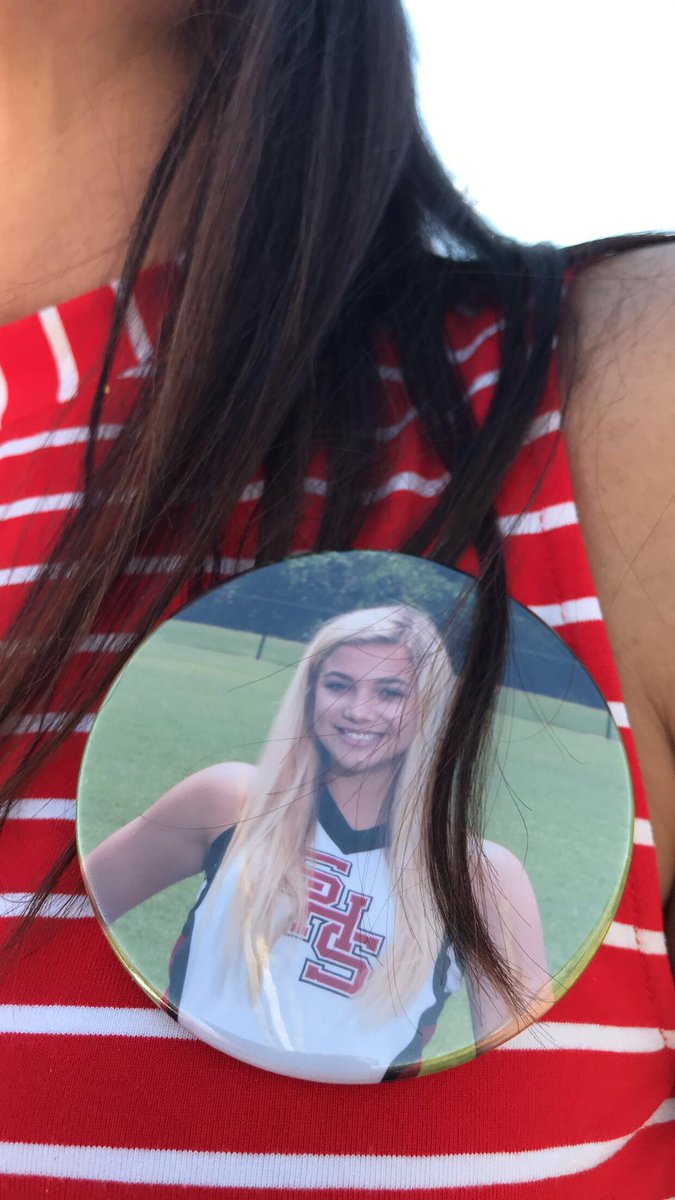 SpiveyChristy's tweet photo. Spend my dollar (on beer)
Parked in a holler 'neath the mountain moonlight
Holdin' her up tight #ballfieldmusic
#centerfield #12 #outfieldersareathletes #iamwearingherbutton #joyalways #noplaceiwouldratherbe https://t.co/Ix5kdAwlKg