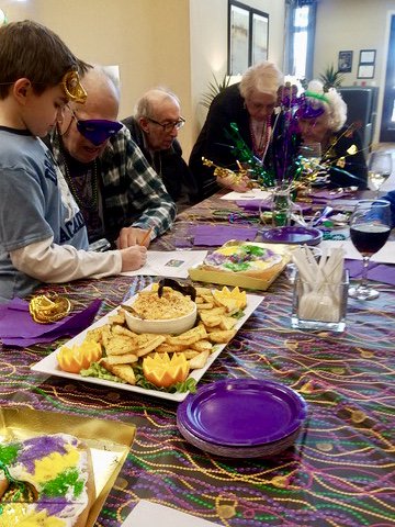 AvantiSL's tweet photo. Laissez Les Bons Temps Rouler is Cajun French for “let the good times roll”. And that’s exactly what we did last week for our Mardi Gras celebration at Flower Mound! 🎉 Beads, masks, dancing, and snacks were enjoyed by residents and guests of all ages. 💚⚜️💜 https://t.co/NaUIfPpf9X