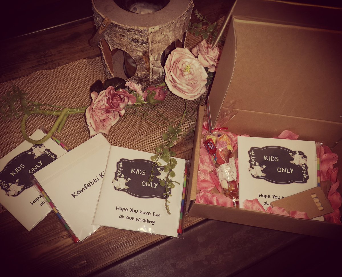 purefaced's tweet image. Konfettikidz are unique  childrens entertainers to help make your wedding day as stress free as possible.
 We will entertain your younger guest's allowing you to sit back and enjoy your big day making memories that will last forever.#konfettikidz #weddings #love #children  #fun