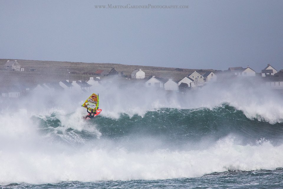Windsurfer off Magheraroarty #Donegal earlier,  Inishbofin in the background  #RedBullStormChase #StormGareth