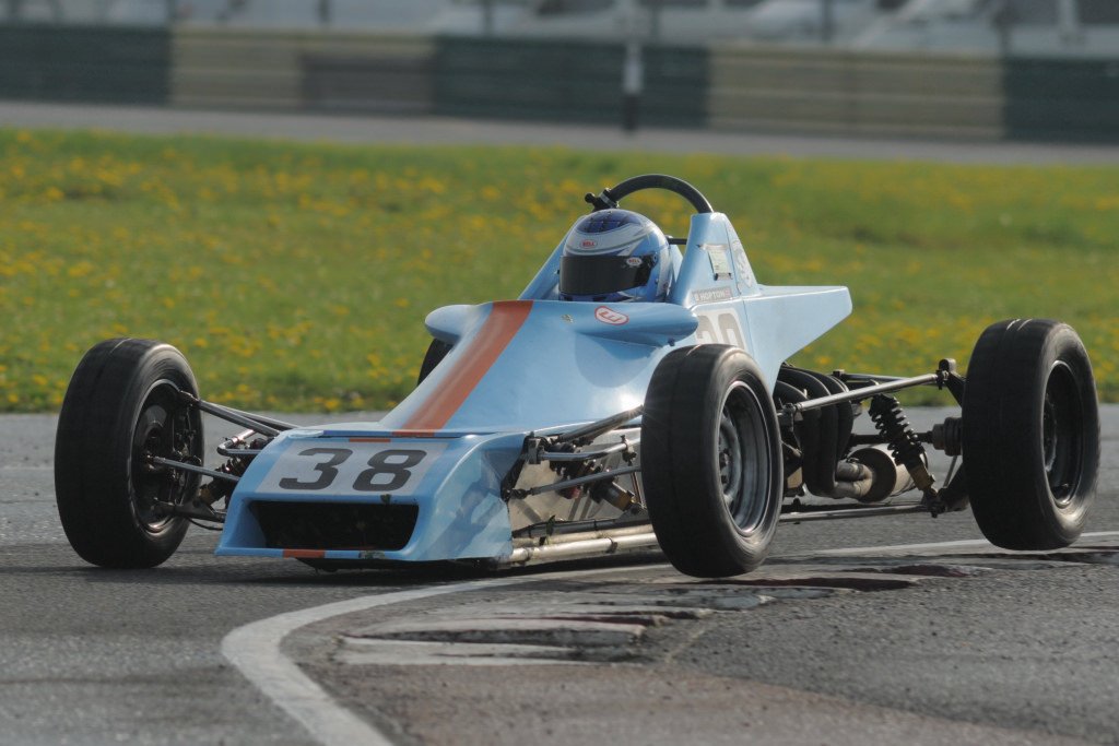 benjaminhopton's tweet photo. A couple of years ago in the Van Diemen RF80 at @Croft_Circuit fantastic circuit!
#FF1600 #FormulaFord #RF80 #Motorsport #Racing #RacingCar #Car #Croft @HoFF1600 https://t.co/Rqq7uyX2Zy