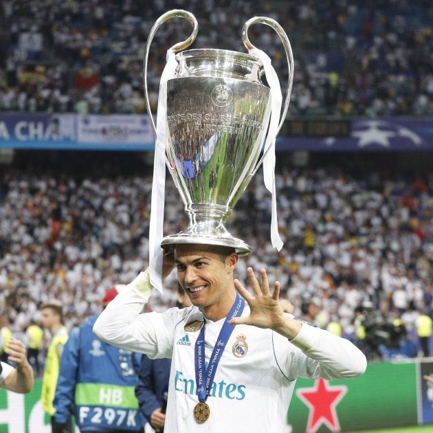 libermanmartin's tweet photo. Sigan hablando!! El #1 es él a los 34 años. Le tienen envidia. Con @cristiano hay Champions. Sin él Real Madrid está en la casa https://t.co/lDDZ7c7cyA