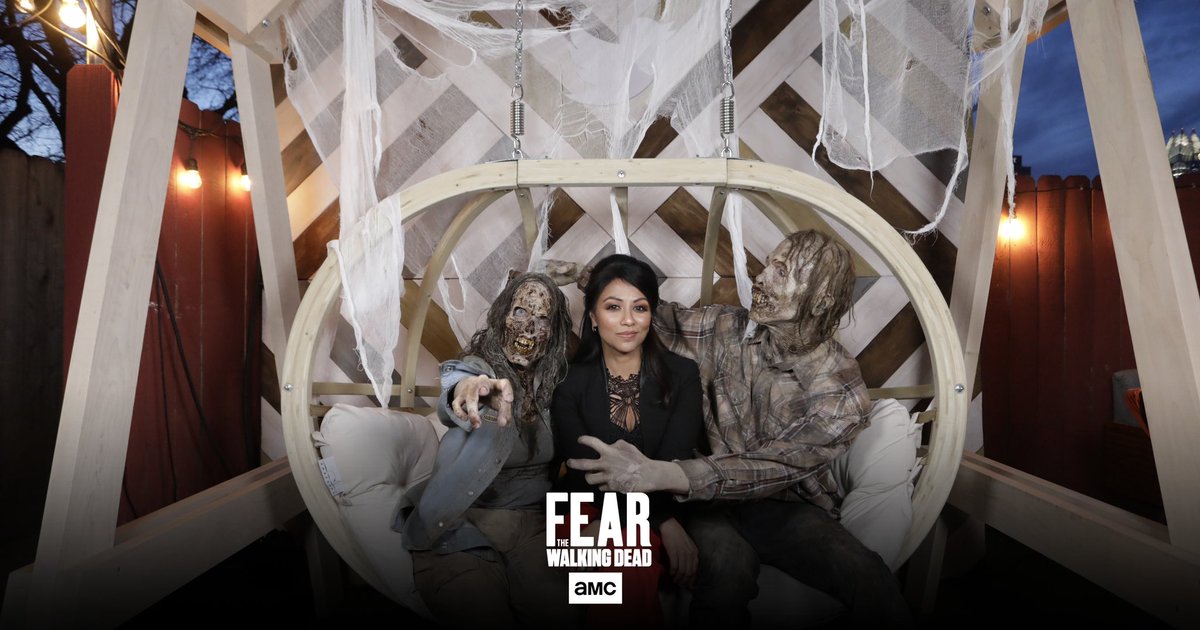 Hanging out with my new friends... 🧟‍♀️ @FearTWD @sxsw #twitterhouse #TWDFamily #ftwd