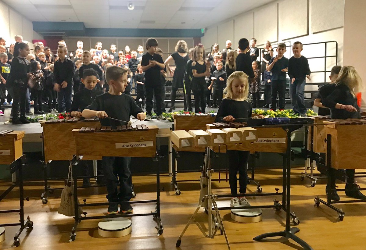 MrsCookNKC's tweet photo. Wow!! πΆ πΌ These 1st Grade @bp_mustangs musicians did an amazing job singing and playing instruments tonight! Thanks @cvanengen and Ms. Bottini for leading such a terrific program! #firstgrademusicprogram #choosekindBP #BPproud https://t.co/AvQQ1iT57V
