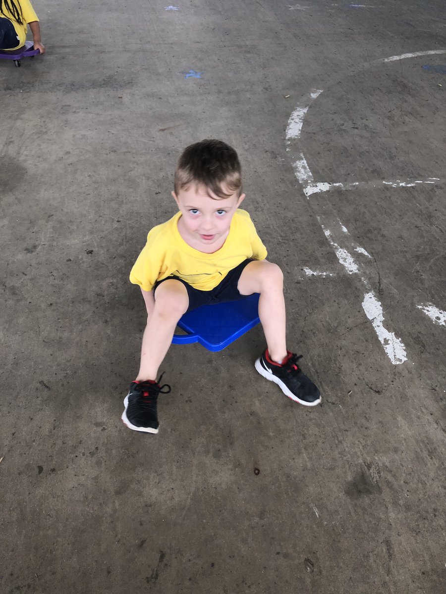 mcwilliams_joni's tweet photo. Great way to send our sweet Bobcats off for Spring break! #FIELDDAY #nothotinmarch  #studentledstations #PreK #we❤️Coach @OakForestES  @CoachLockePE https://t.co/EiEWehT497