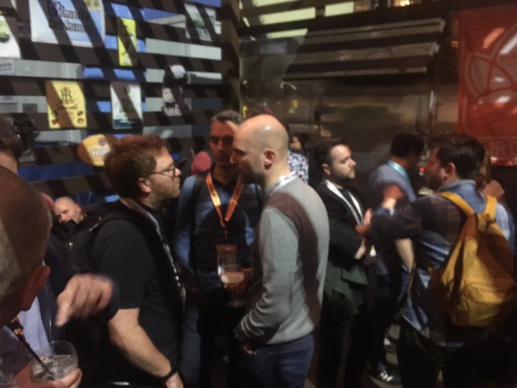 HowdyWallonia's tweet photo. #HowdyWallonia Happy hour Flanders ! Networking w/ our dear neighbours... 😁 #SXSW #SXSW19 #SXSW2019 https://t.co/BKNP9Ic4ri