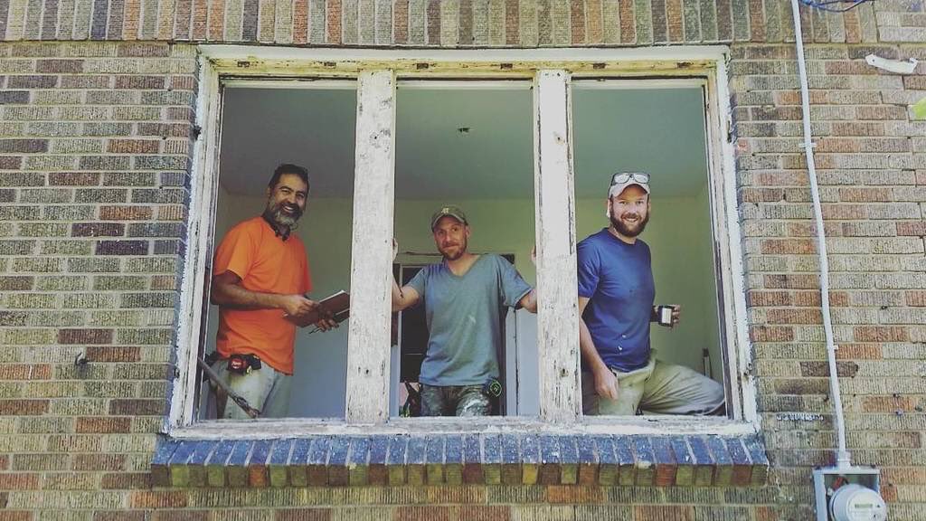 Tinkerstration's tweet image. Not to gum up your TL but here’s some pix of this historic mansion they were working on in August. That’s my dad in the orange💖