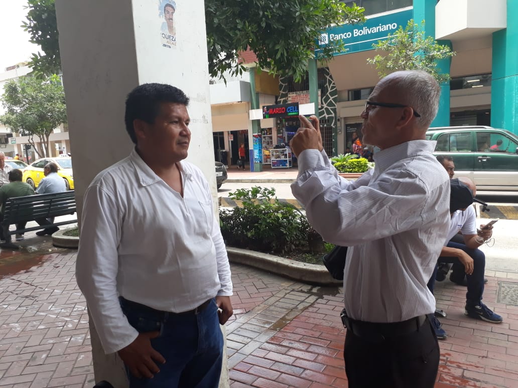 OlindoParticipa's tweet photo. Muy agradecido con todos los medios que abren espacio a la participación ciudadana. Hoy en nuestro recorrido de medios por de #ElOro en #OkTelevisión, #RadioOvaciónInternacional y #RadioMachala https://t.co/EHqFUin1BU