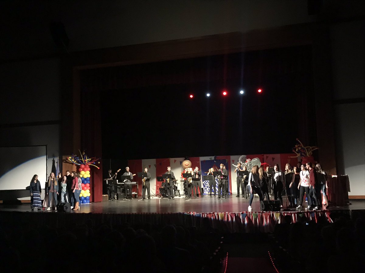 TuttleHigh's tweet photo. Tuttle’s Got Talent was so impressive today! Our performers were amazing and the students in the audience were so respectful! Great day to be a Tiger! #tuttlepride https://t.co/KlEIQ5Kym1