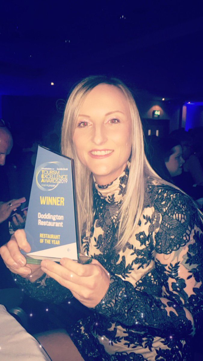 missamyleigh's tweet image. Winners are grinners! So proud of the whole team! What an amazing place to work with such amazing produce at our finger tips! Proud to be part of @DoddingtonHall #ProudManager #LincsTourismAwards