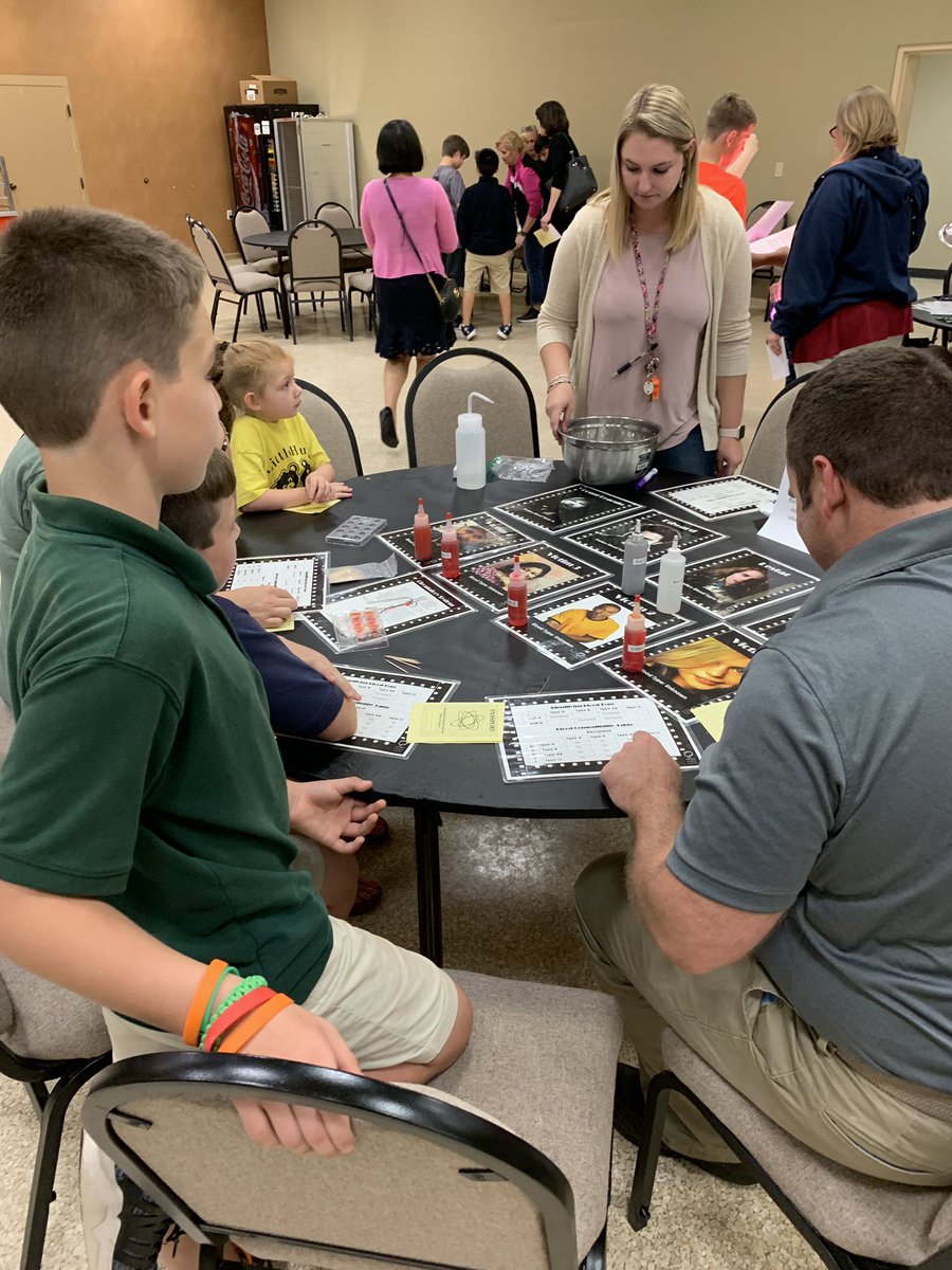 mosesd1970's tweet photo. Orlando Science Center Family Night! Students and parents taking part in hands on learning with interactive science stations! #GoKnights #BokSwag #BokSTEM https://t.co/VvLY2Ok2kg