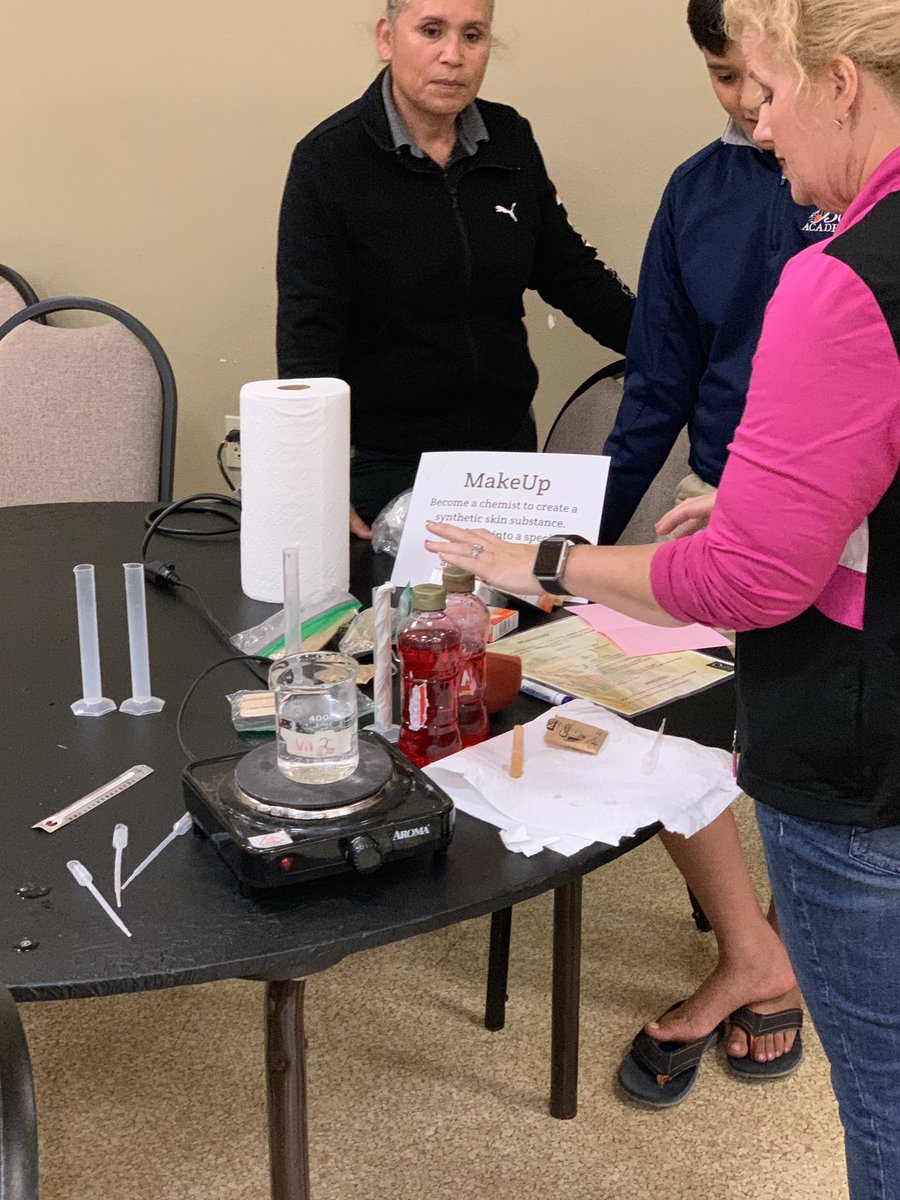 mosesd1970's tweet photo. Orlando Science Center Family Night! Students and parents taking part in hands on learning with interactive science stations! #GoKnights #BokSwag #BokSTEM https://t.co/VvLY2Ok2kg