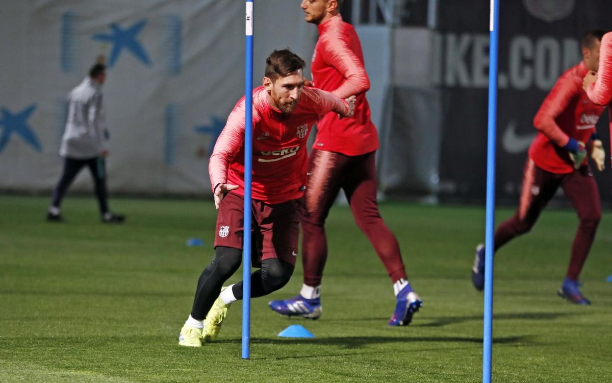 fcbarcelona_id's tweet photo. 📝 Persiapan terakhir untuk menyambut OL! Kami membutuhkan semua dukunganmu fans!! 👉 #ForçaBarça  🔵🔴 #BarçaOL https://t.co/rMiH2XTyZz