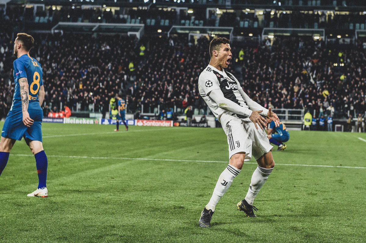 Sporf's tweet photo. 📅 3 Weeks Ago:

🇦🇷 Diego Simeone celebrates with his ‘Cojones’ after @Atleti beat @JuventusFC 2-0.

📅 3 Weeks Later:

🇵🇹 @Cristiano celebrates with his ‘Cojones’ after scoring a hattrick and sending @JuventusFC through.

🐸☕ https://t.co/2jIjEkNYO3