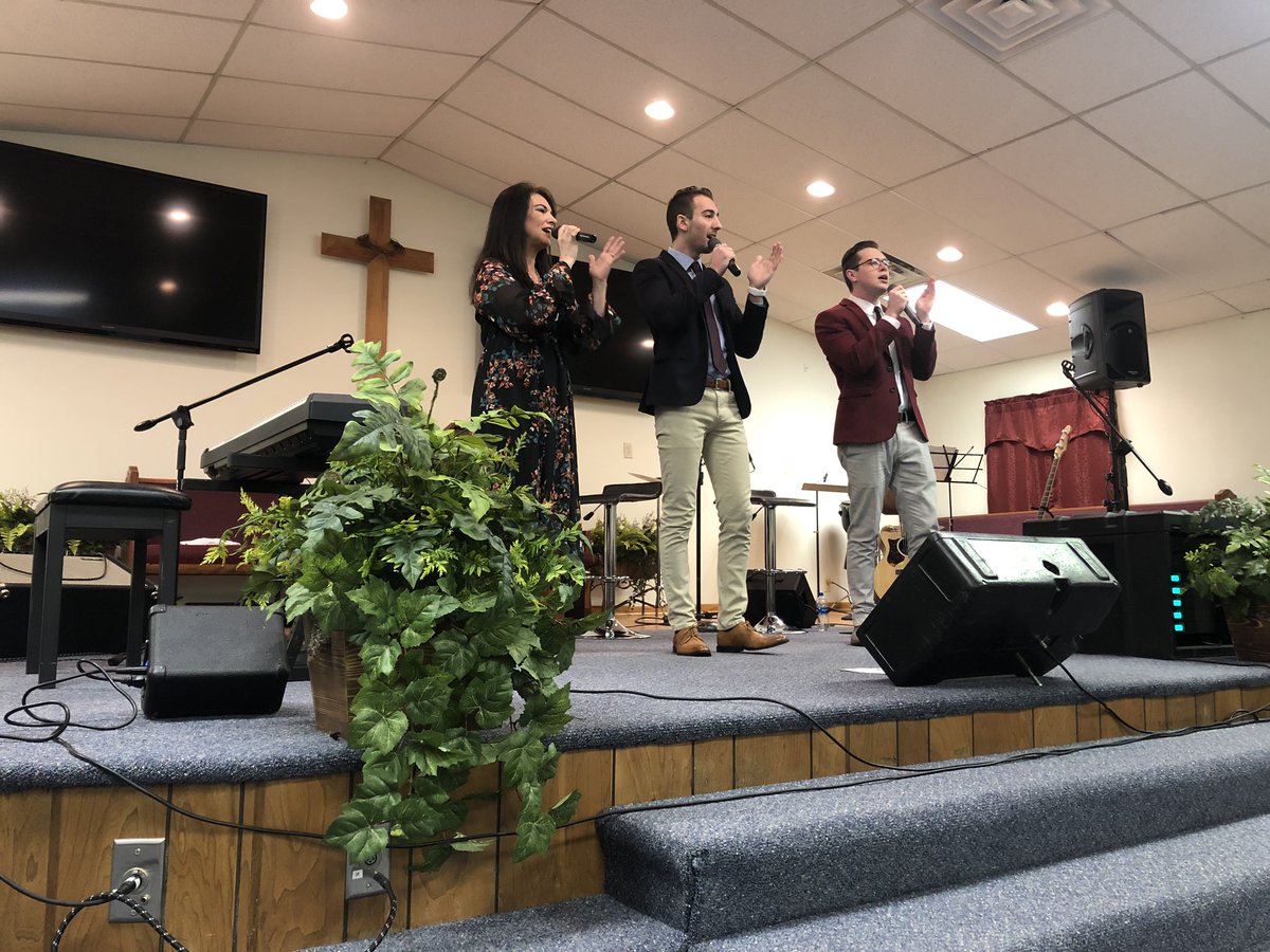 JonesMusic1's tweet photo. We had a great weekend at Carrolton Bible Chapel in Carrolton, OH and Lockwood UMC in Akron, OH! Thanks to all who came out to worship with us. https://t.co/TTDDhJmdrC