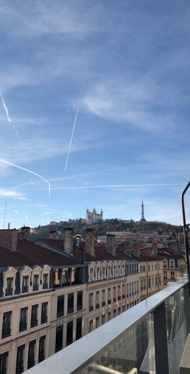 Maison NÔ, 11 Rue du Bât d’Argent, 69001. Rooftop ayant la plus belle vue de Lyon  30/35 euros