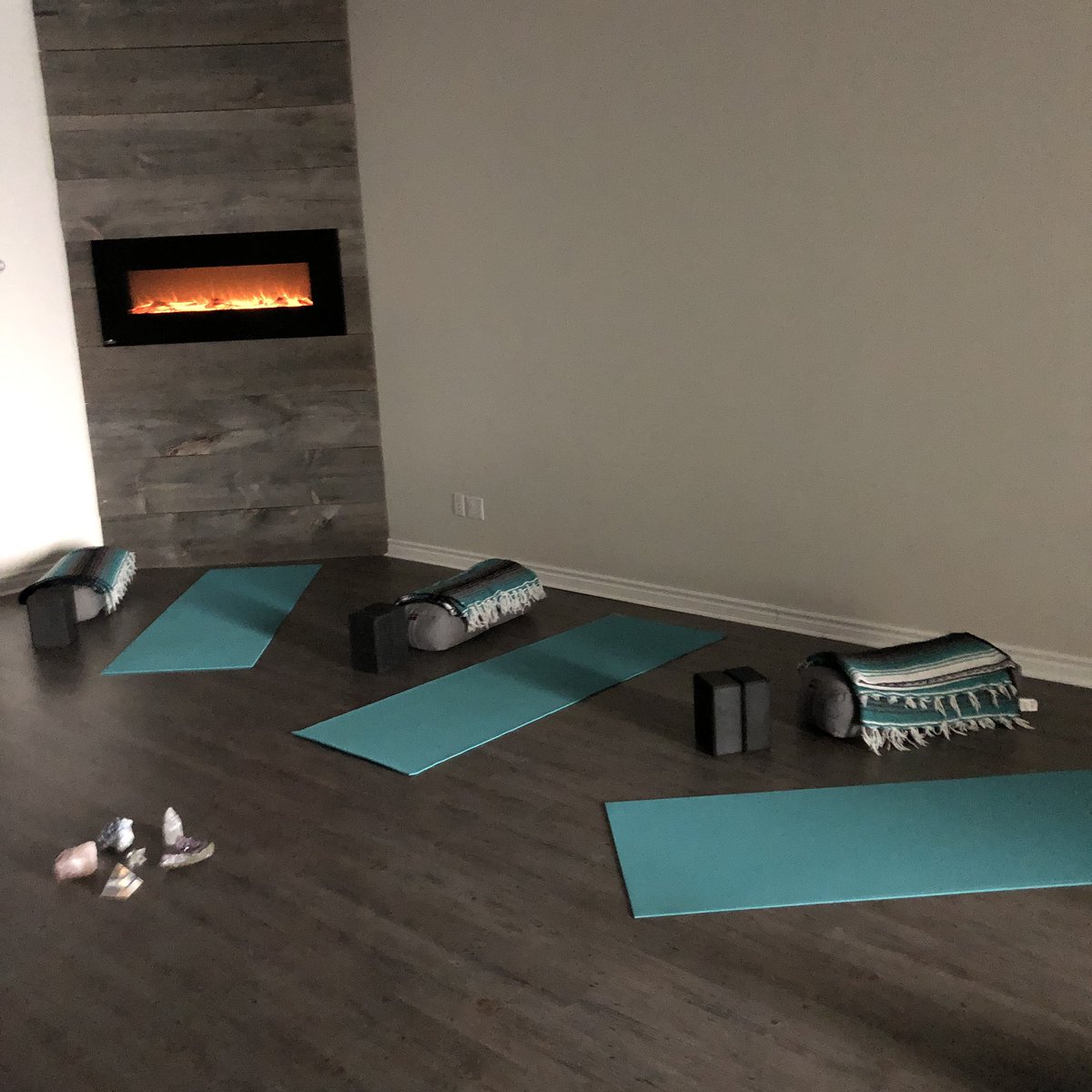 Join me this eve. Good vibes await. Register here: ottawamamagoddess.ca