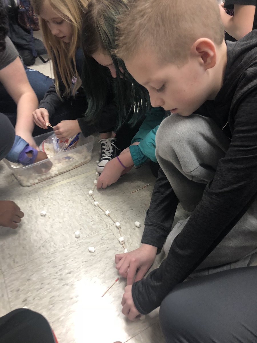 Rose5th's tweet photo. We learned about the Transcontinental Railroad today and completed our own race building “railroads” from “Nebraska” to “California.” #BESBears https://t.co/M0BBLQmz31