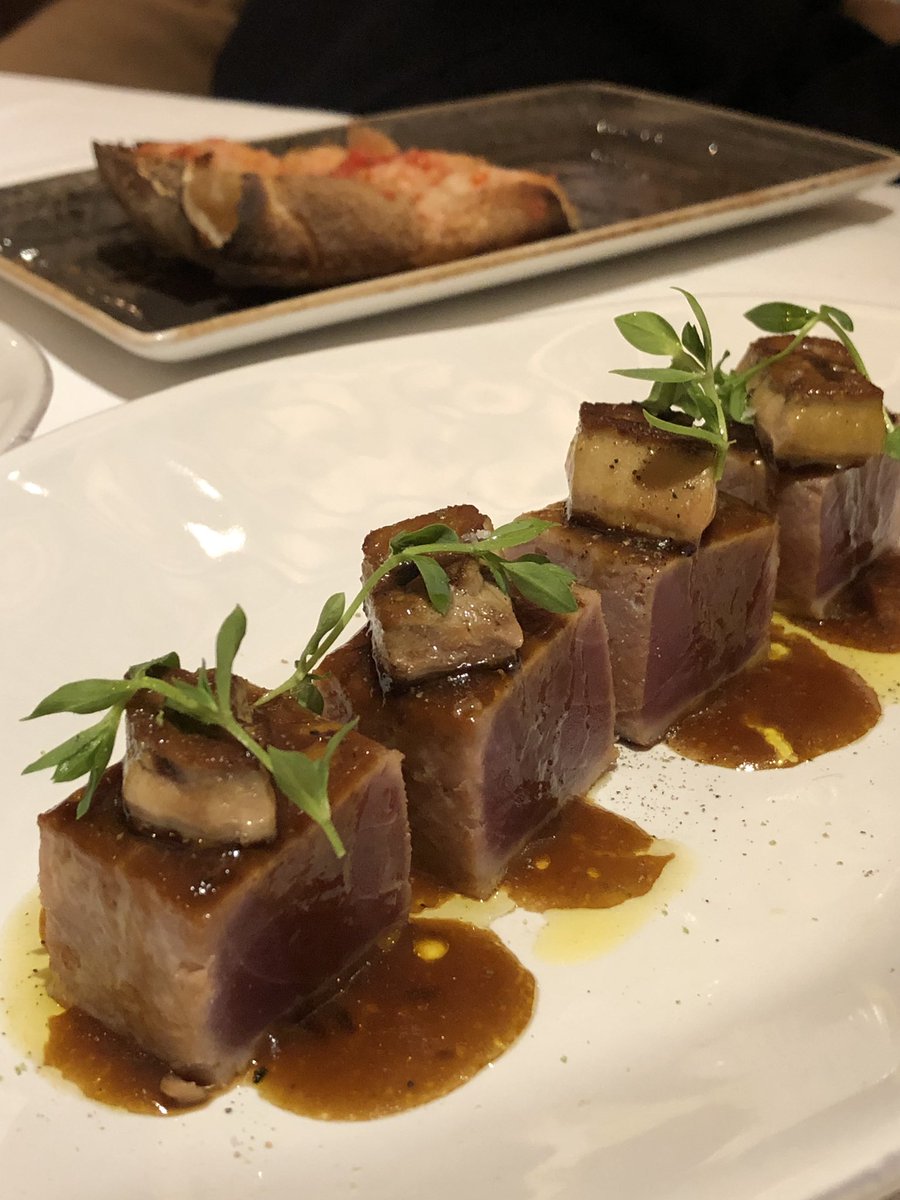 bcngourmet_'s tweet photo. Producto y servicio de 10 en un clásico que no falla #grupolive #lolive #restaurant #food https://t.co/uvNYlu5cjK