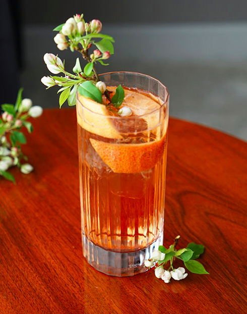 RiversetApts's tweet photo. We're loving this beautiful take on a highball. It includes Japanese whisky and cherry blossom liqueur!

If this sounds like your kind of beverage, use the recipe to make one in your apartment tonight: https://t.co/ZsvIPXFWoB https://t.co/X14cE45GuJ