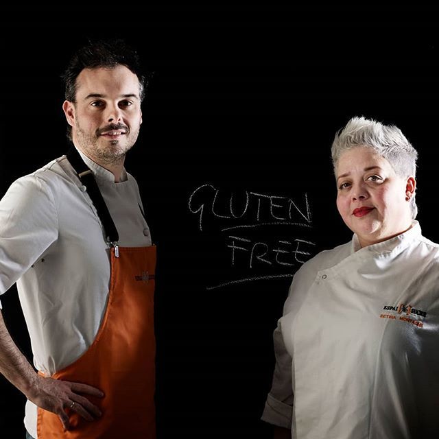 BetinaMontagne's tweet photo. Postres #glutenfree con @ricmaiz en @espaisucre para la @revistadulcypas #dulcypas465
Foto: 📷 @jordifoto
#glutenfree #celiacos #singluten #eclairs #postres #Ricmaiz #RicardMartinez #pasteleriasingluten #dulcypas #BetinaMontagne #postres
#dessert #p… https://t.co/DrIHxrCbRj https://t.co/KSel8meAvG