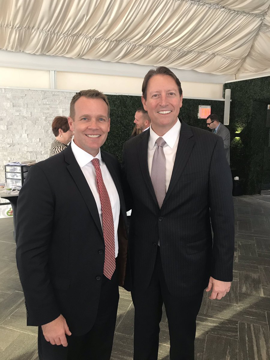 LeadingAgeSE's tweet image. Thank you to Senate President @BillGalvano for stopping by to talk to our members about issues that are important to them. #Session2019 #LeadingAgeFL