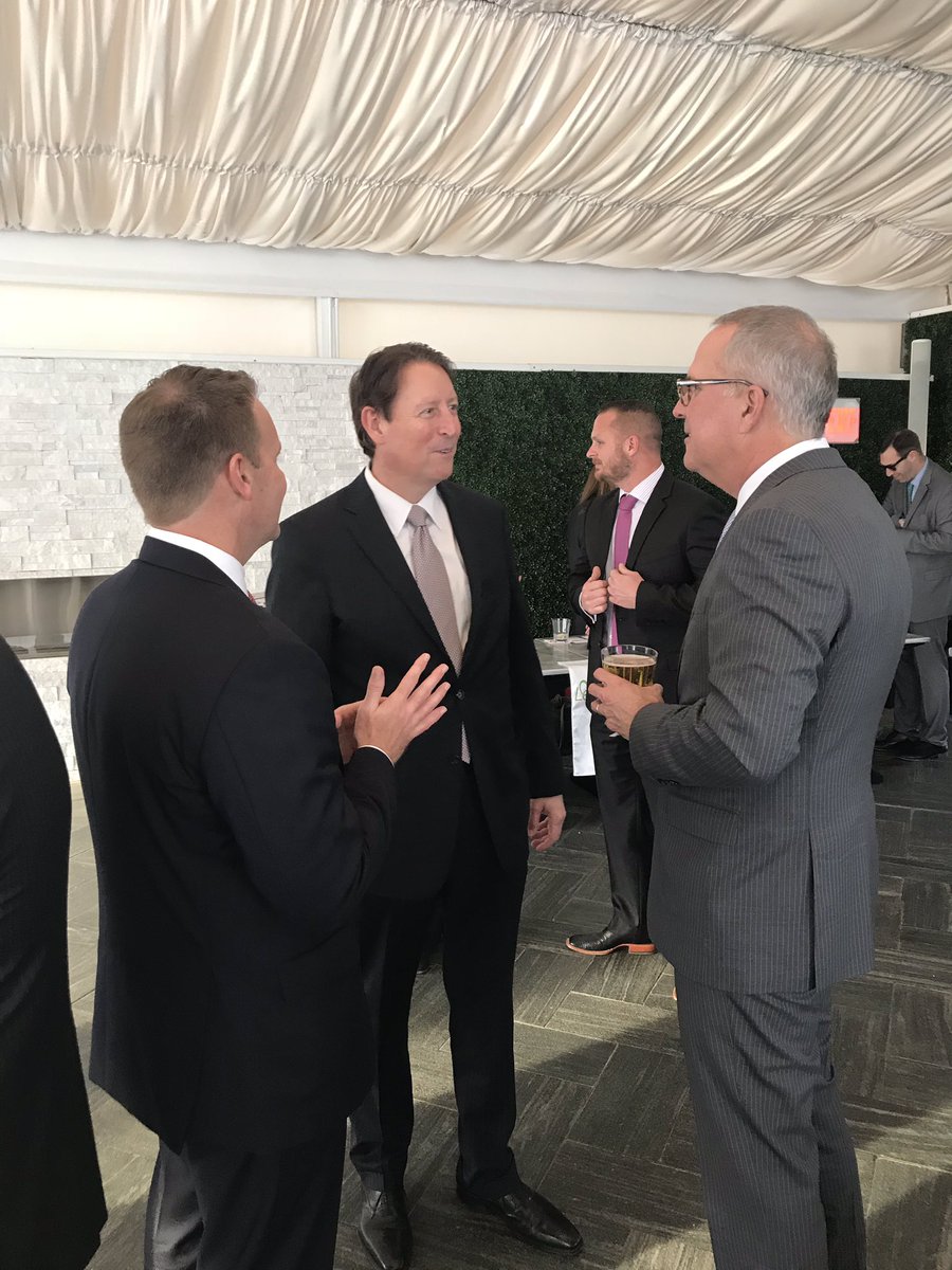 LeadingAgeSE's tweet image. Thank you to Senate President @BillGalvano for stopping by to talk to our members about issues that are important to them. #Session2019 #LeadingAgeFL