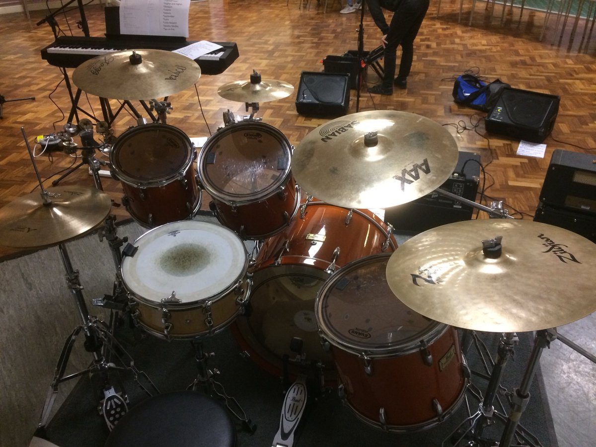 Back from a great praccy with @UpAllNightCove1 👌👏🥁🎹🎸🎼 #drums <a href="/guitarvarnes/">Chris V</a>
