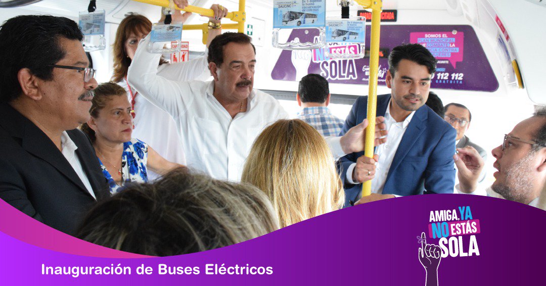 _NoEstasSola_'s tweet photo. Agradecemos el compromiso de @saucinc y @BYDelectricoEC por unirse y ser parte de la lucha para erradicar la violencia contra las mujeres y contribuir con espacios libres de violencia. Hoy formamos parte de los 20 buses eléctricos y ecoamigables.
#EcoBuses #AYNES https://t.co/hnW2bzAytb