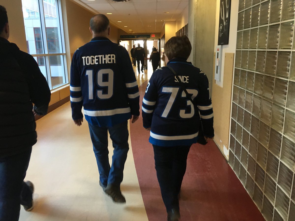 ShawnChurchill's tweet photo. Jets fans are fun https://t.co/Uw5tYASZ7S
