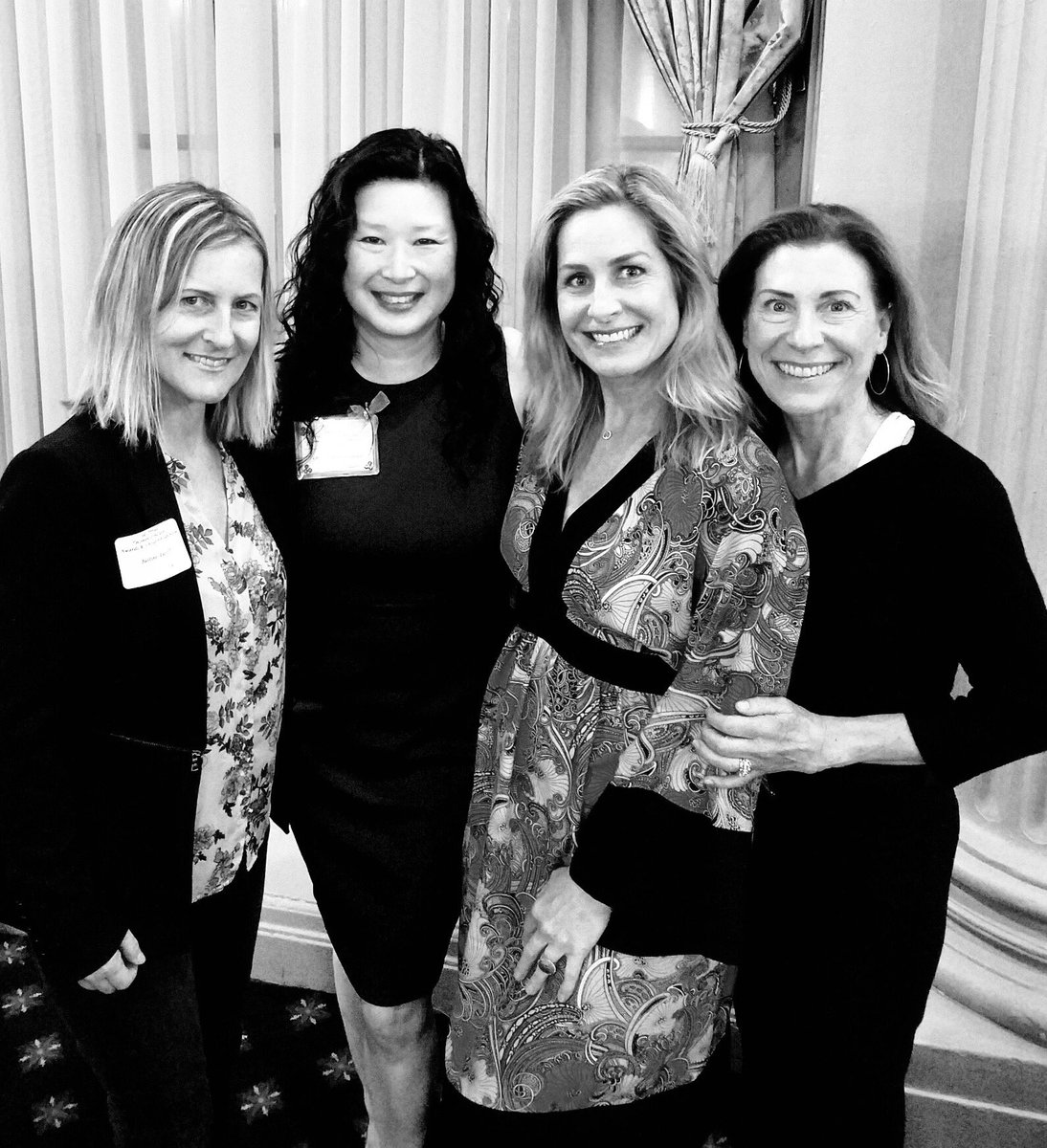 TuesdaynightsLA's tweet photo. Congrats, @lhwerges , on your "Woman of the Year" Award from the Los Angeles County Commission for Women and the Board of Supervisors. A very well deserved award and recognition. We are proud to celebrate you!!! #FemaleFounders #womanoftheyear #tuesdaynightsla https://t.co/oL8LSAwEA5