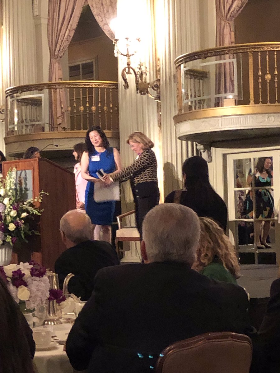 TuesdaynightsLA's tweet photo. Congrats, @lhwerges , on your "Woman of the Year" Award from the Los Angeles County Commission for Women and the Board of Supervisors. A very well deserved award and recognition. We are proud to celebrate you!!! #FemaleFounders #womanoftheyear #tuesdaynightsla https://t.co/oL8LSAwEA5