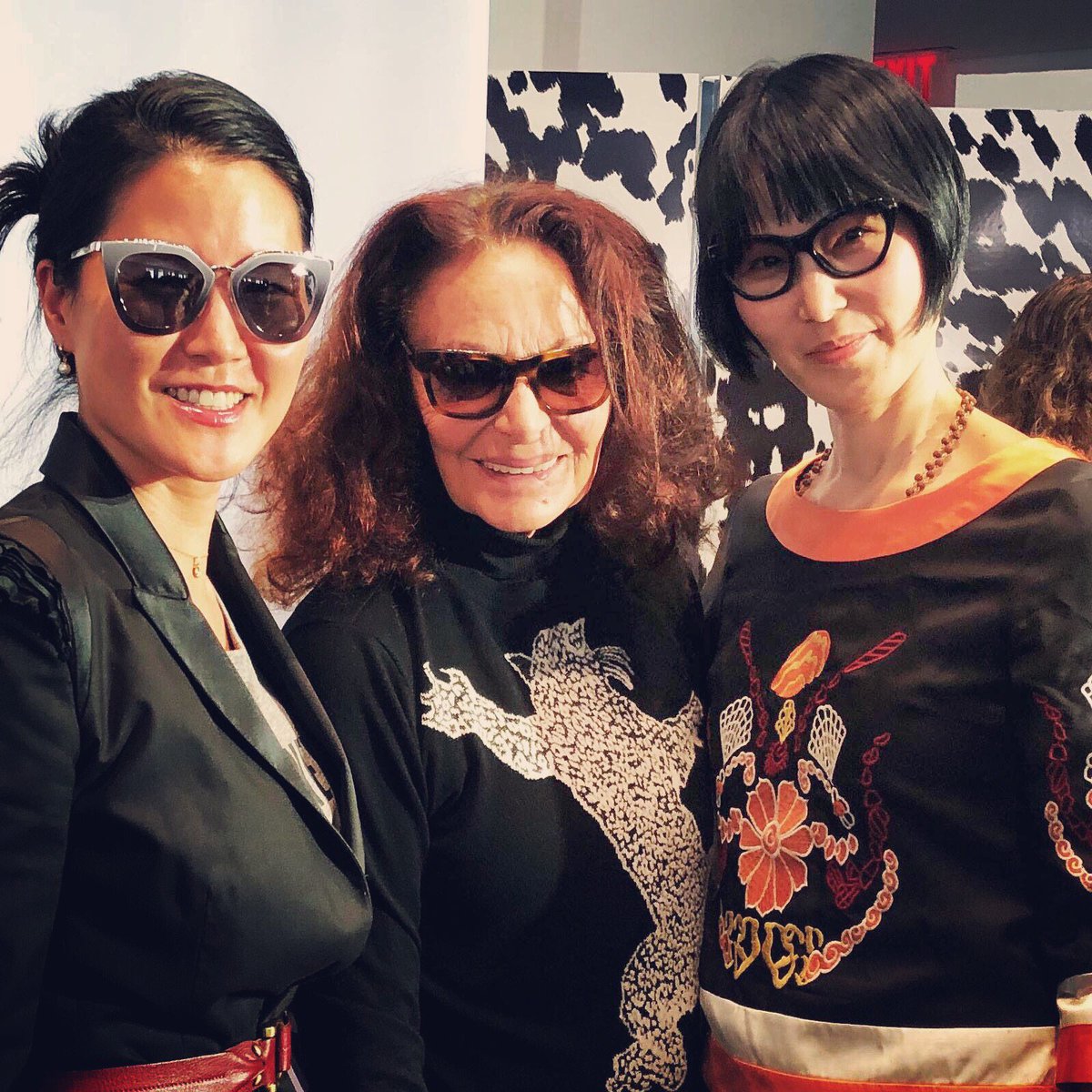 jenanewyork's tweet photo. “It's a privilege to be a woman.” - Diane von Fürstenberg

Thanks to the women #InCharge who  use their power to empower @therealDVF @alyse_nelson @WomenintheWorld!

#verbodenx #PowertoEmpower #dianevonfurstenberg  #tinabrownlivemedia #InternationalWomensDay #WomenEmpowerment https://t.co/lraMLHYVN9