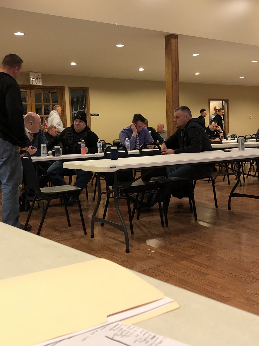 sim_att's tweet photo. Firstnet meeting at the Omaha Police Union monthly meeting.
#FirstNet #BOLDNorthernPlains 
@AaronATT1 @TurnerKenney @zena_matti @BrianWest_NP https://t.co/8QxtfuN4IR