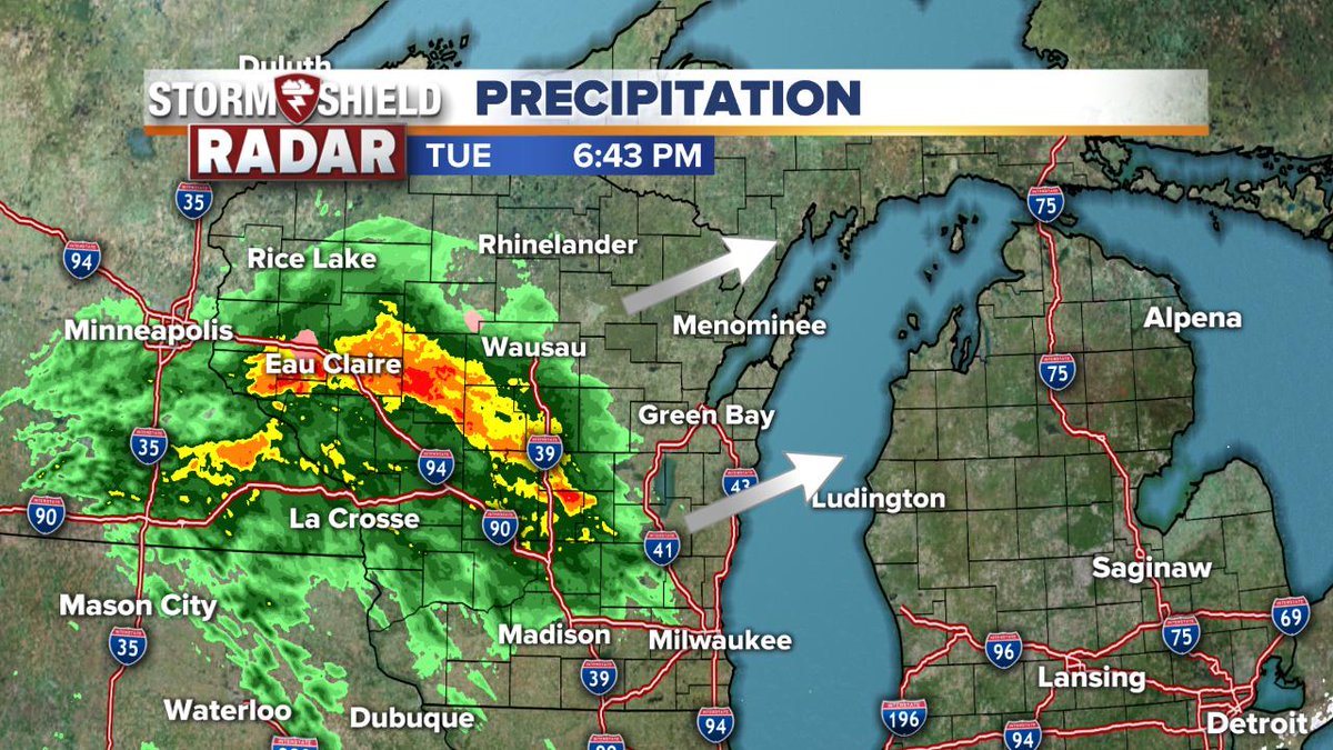CameronMoreland's tweet photo. The first of many periods of rain/showers over the next several days is moving in. #soakingrain #nbc26wx https://t.co/d7Vl2qsGPa