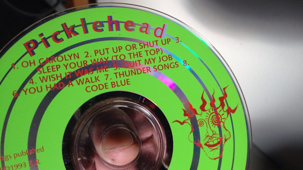 greeserdixon's tweet photo. "I love Discogs. They tell you just who played on what.
Someone just put one of these up for sale."
#PICKLEHEAD https://t.co/xB9Tqxjdix