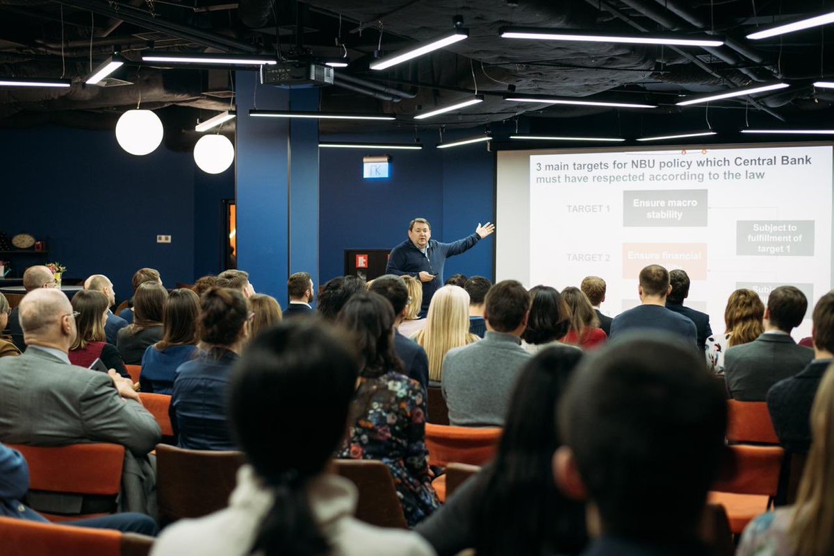 bojanareiner's tweet image. Grateful to Vladyslav Rashkovan for accepting @EBRD’s invitation for a nightcap talk with the reformers network of Ukraine - we are #MakingReformsHappen, we are #TransformingUkraine. Inspiring words of wisdom, a wealth of experience and useful lessons learned.