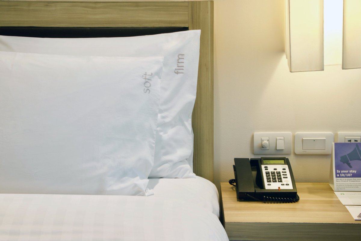 HIMaikhaobeach's tweet photo. Soft or Firm?
Definitely will have a good night sleep during your stay at Holiday Inn Resort Phuket Mai Khao Beach

#HolidayInnResort #joyoftravel #Sleep #Soft #Firm #IHGResorts #Phuket #MaikhaoBeach #FamilyResort https://t.co/4UYq2aPAPQ
