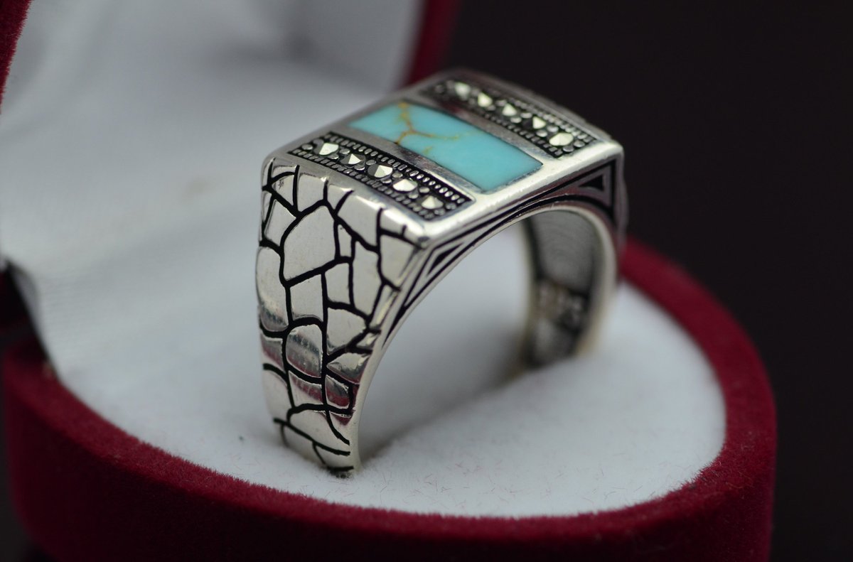 craft_native's tweet image. Mens Vintage Feroza Ring | Turquoise Sterling Silver 925 Ring.
The ring showcases an elegant design with unique Beautiful Blue Feroza stone. 
#feroza #artisanjewelry #timeless #turquoise #etsyshop #etsy #handmadejewelry #Gemstones #sterlingsilver #menswear #vintage #forhim #Rings