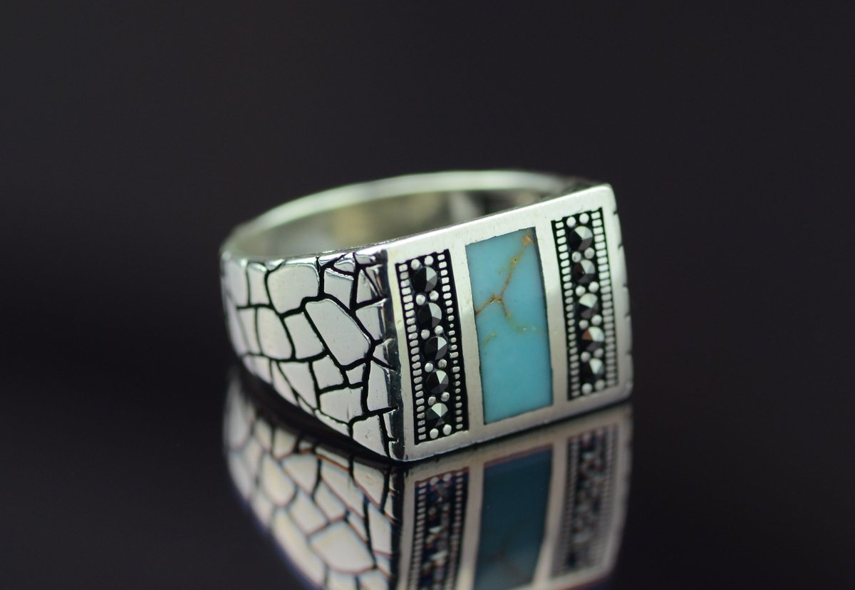 craft_native's tweet image. Mens Vintage Feroza Ring | Turquoise Sterling Silver 925 Ring.
The ring showcases an elegant design with unique Beautiful Blue Feroza stone. 
#feroza #artisanjewelry #timeless #turquoise #etsyshop #etsy #handmadejewelry #Gemstones #sterlingsilver #menswear #vintage #forhim #Rings